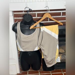 New with Tags XL Old Navy Yellow White and Gray Leggings / Sports Bra Set